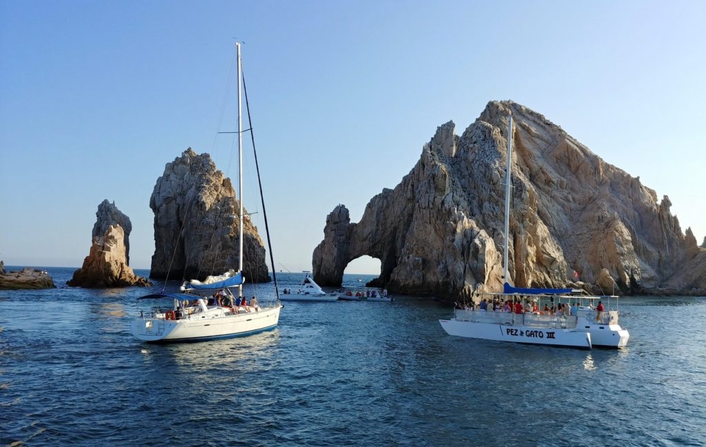 Cabos-Famous-Arch-in-a-Glass-Bottom-Boat